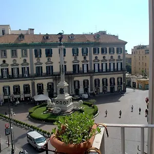 Relais Piazza Dei Martiri Nápoles