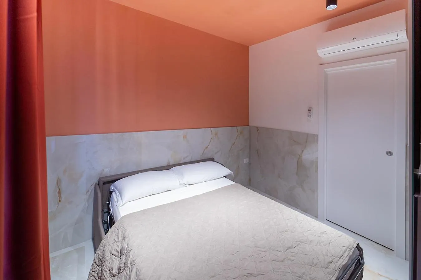 P.C. Boutique H. Castel Nuovo, By Clapa Group Dislocated Hospitality Hotel Naples 0*,  Italy
