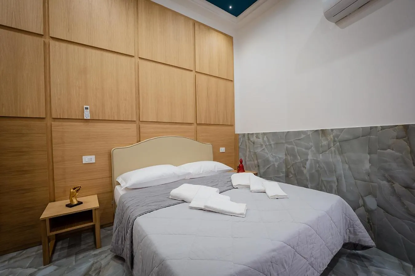 P.C. Boutique H. Castel Nuovo, By Clapa Group Dislocated Hospitality Hotel Naples 0*,  Italy