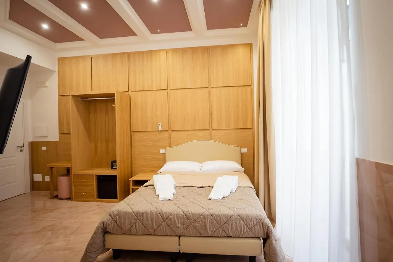 P.C. Boutique H. Castel Nuovo, By Clapa Group Dislocated Hospitality Hotel Naples Guest house